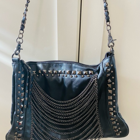 👛Stunning👛 chain link studded handbag - Picture 2 of 5
